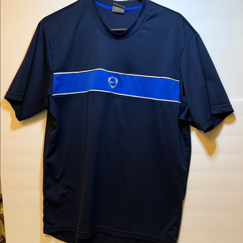 Nike Men’s Dark Navy Short Sleeve Tee with Royal Blue Stripe Medium